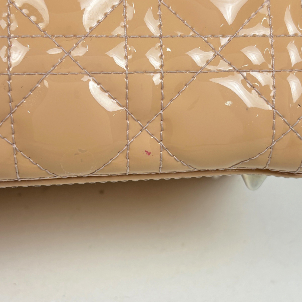 Christian Dior Lady Cannage handbag, patent leather, beige, women's. - Picture 6 of 8